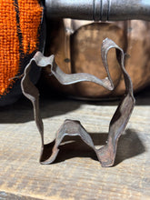 Load image into Gallery viewer, Metal Cat Cookie Cutter | Vintage
